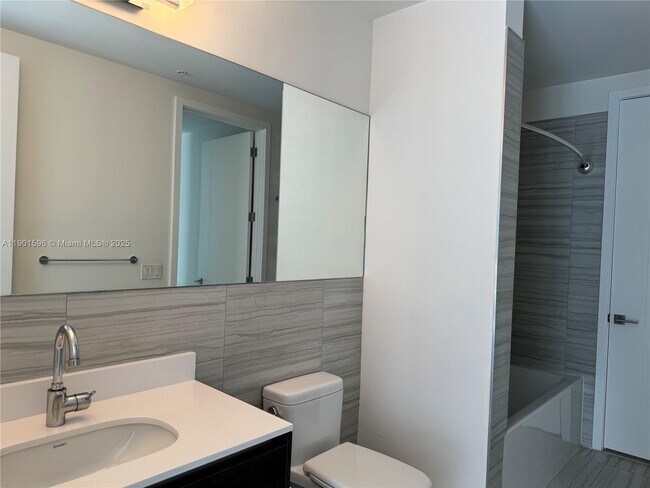 Building Photo - 301 Altara Ave