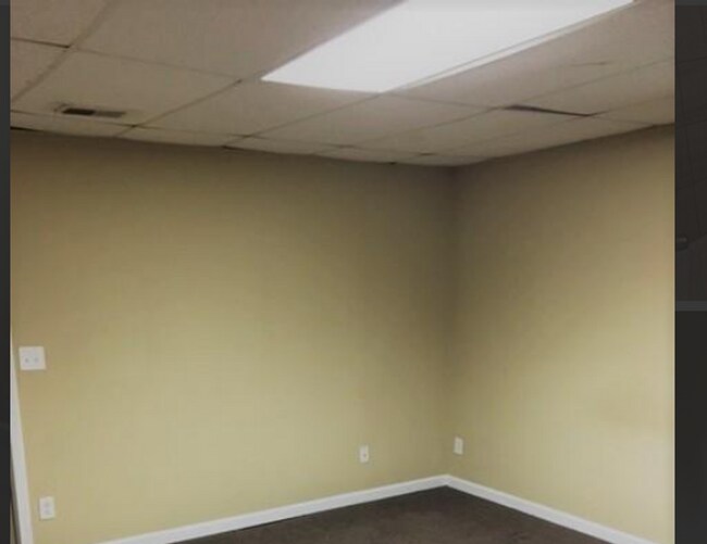 Building Photo - 2115 Bradley Ave