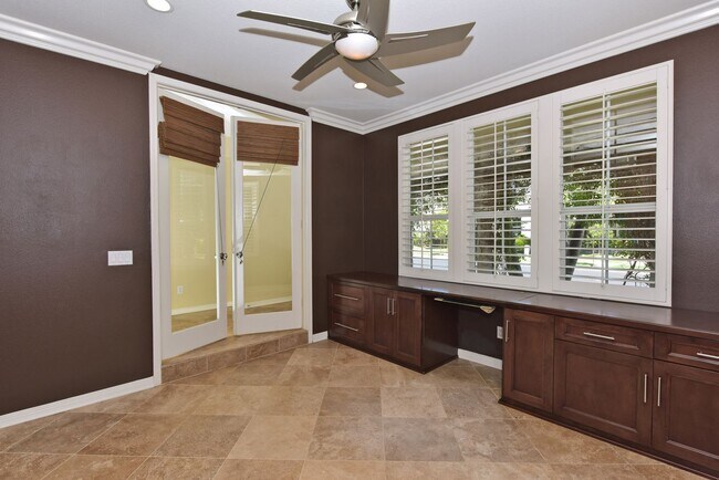 Building Photo - 6941 Waters End Dr
