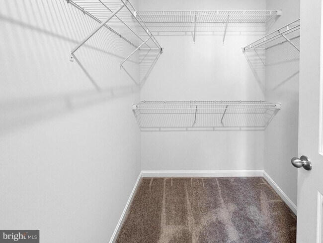 Building Photo - 2571 Hopton Ln