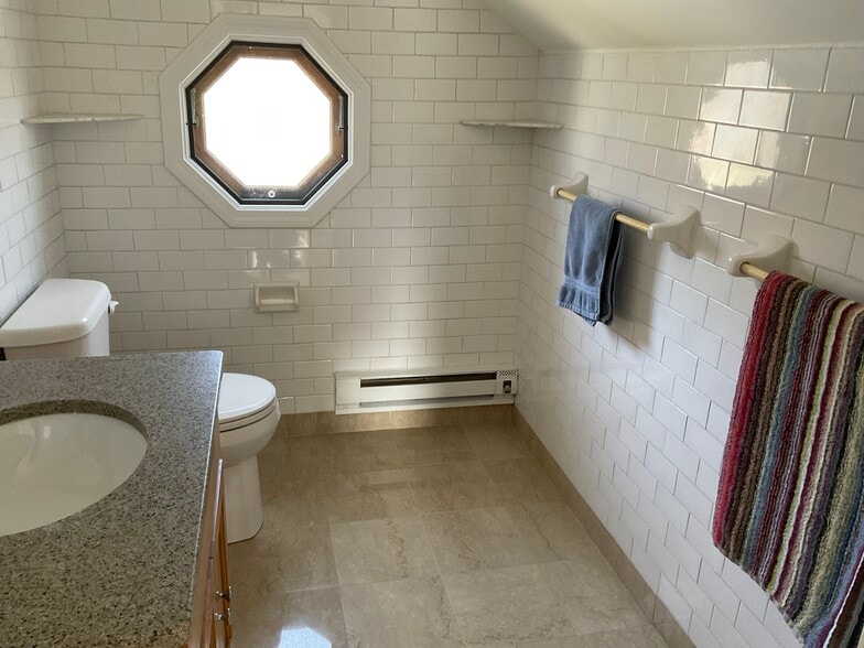 Building Photo - 155 Mill St