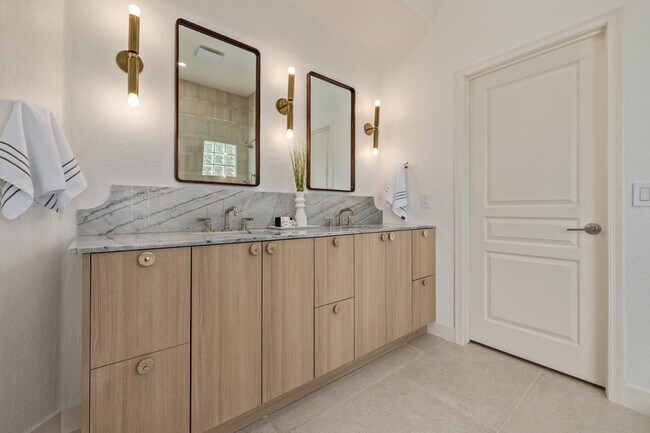 Building Photo - 7152 E Night Glow Cir