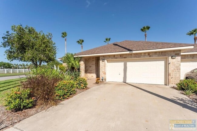 Building Photo - 1 Torrey Pines Dr