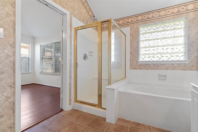 Building Photo - 3135 Stratford Bend Dr