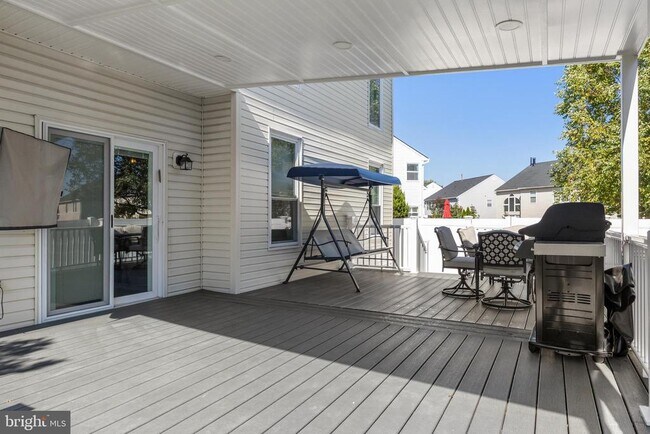 Building Photo - 105 Quarterhorse Ct