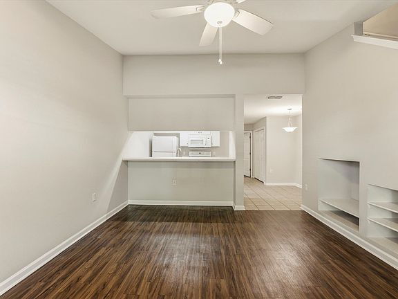 Building Photo - 3-bedroom 3-bathroom condo off Tharpe, great location, newly updated!