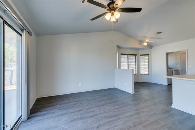 Building Photo - 1670 Rocking Horse Dr