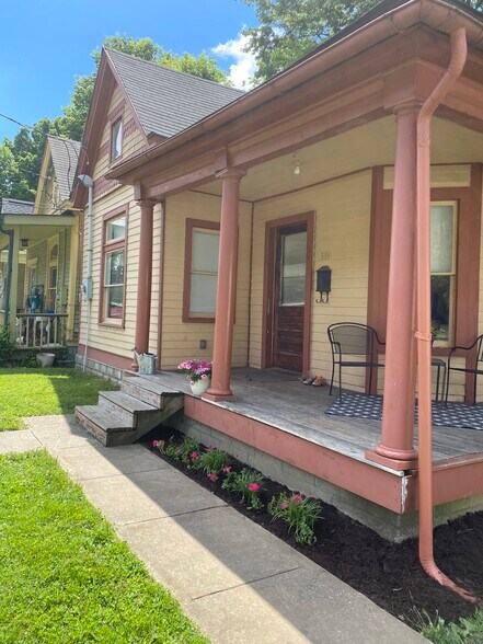 Building Photo - 339 Oldham Ave