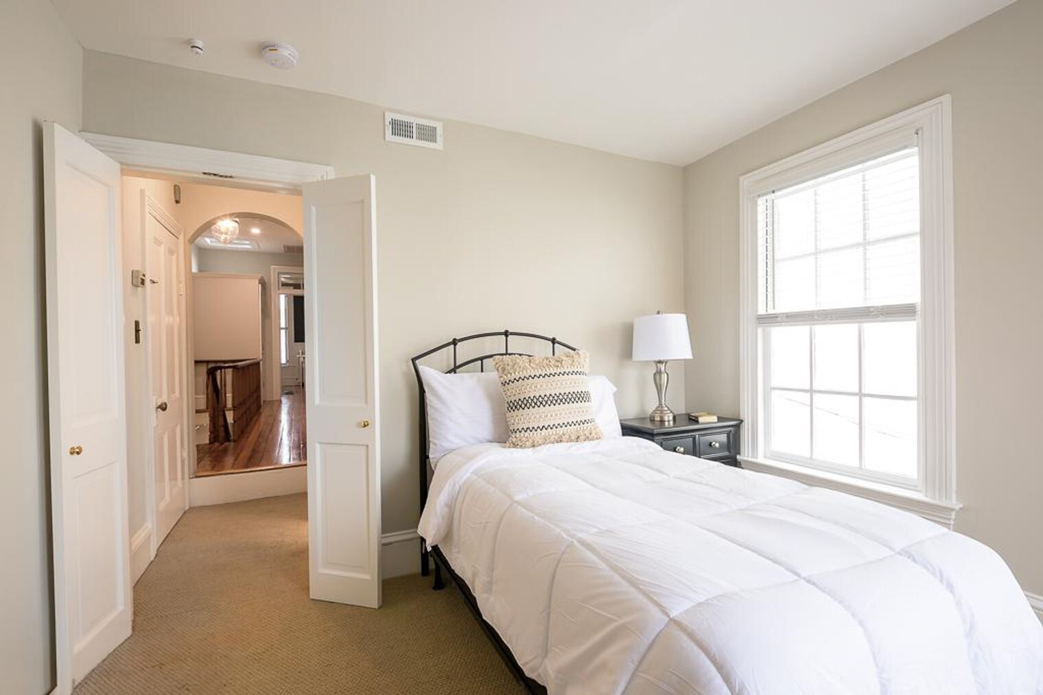 Building Photo - 27 3rd St NE