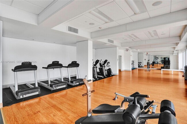 Building Photo - 2801 NE 183rd St