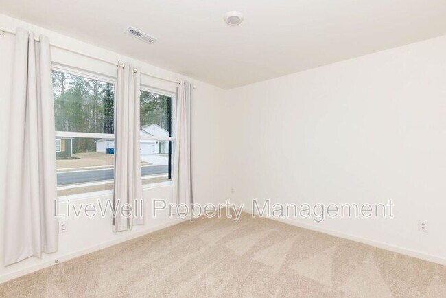 Building Photo - 853 Fish Camp Rd