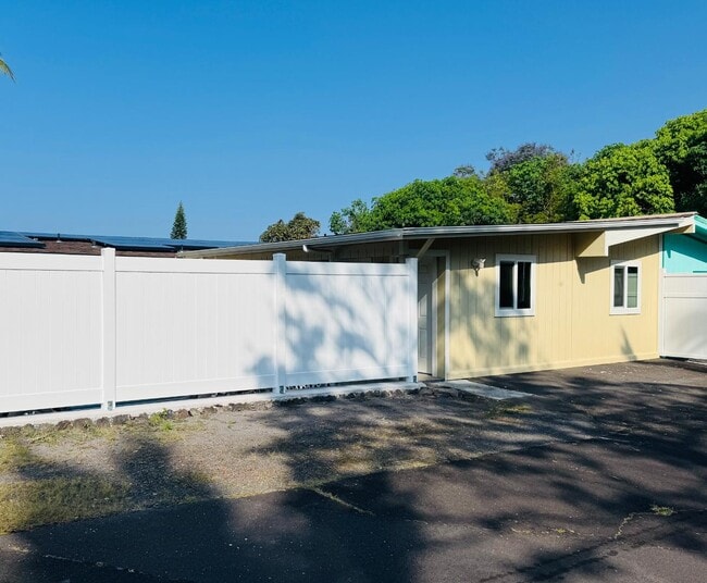 Building Photo - 74-5166 Puuhalo Street
