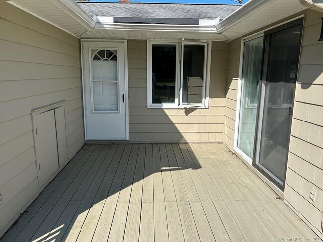 Building Photo - 54 Barstow Dr