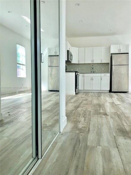 Building Photo - 1618 Michigan Ave