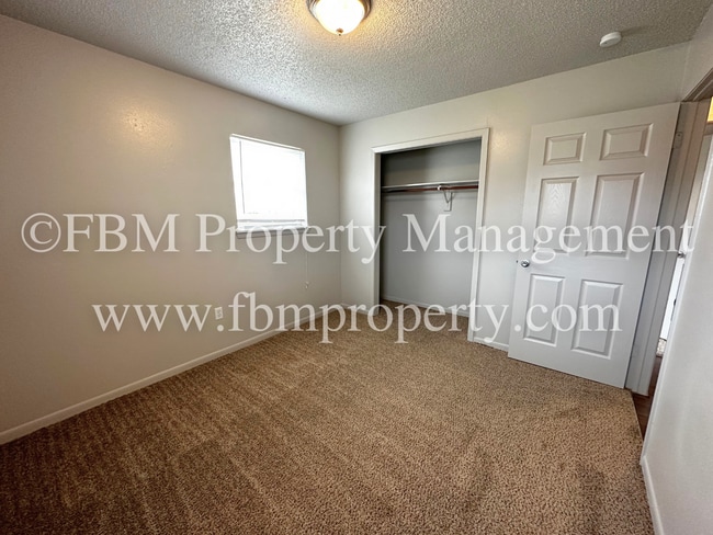 Building Photo - 825 Tehuacana Hwy
