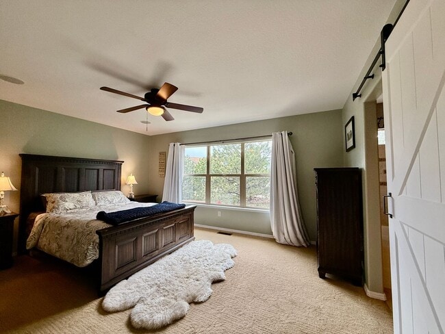 Building Photo - Stunning 4-Bedroom Home with Loft and Fini...