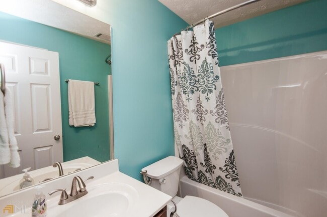 Building Photo - 137 Bristol Woods Dr