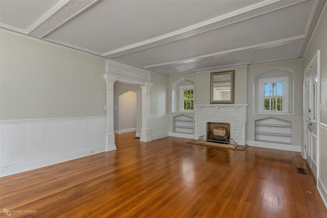 Building Photo - GORGEOUS 4/2.5 BROADMOOR HOME-ACROSS FROM DUCK POND PARK & LIBRARY