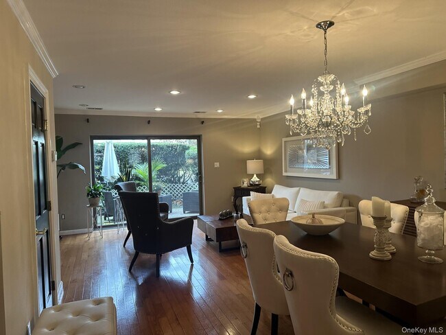 Building Photo - 200 Hilton Ave