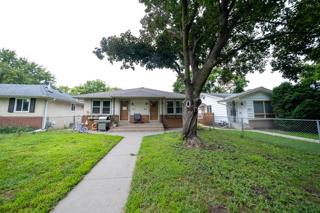 Building Photo - 5524 Oliver Ave S