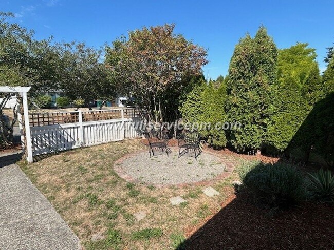 Building Photo - West Seattle Vintage Charm meets Modern! Huge Deck and Fire pit!