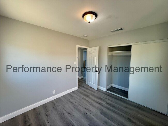 Building Photo - 3720 Apache Ave