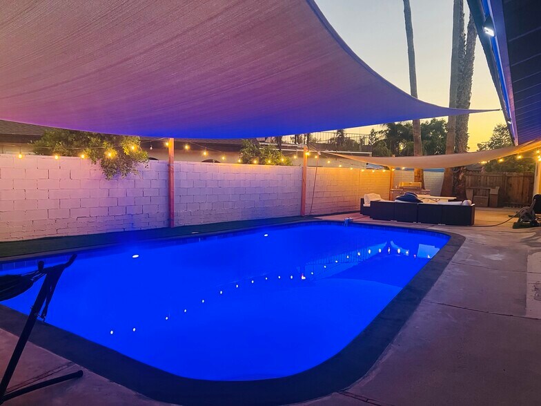 Building Photo - 2401 Rio Vista Dr