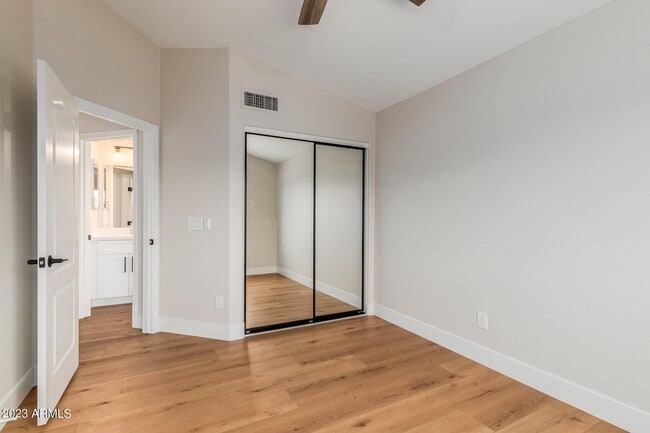 Building Photo - 4 BEDROOM 2.5 BATH 2 STORY LOVELY HOME 2,041 SQ FT SINGLE FAMILY HOME