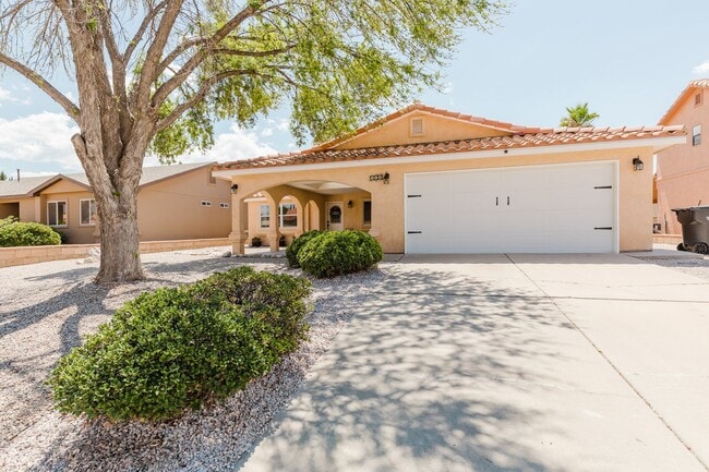 Primary Photo - MOVE IN SPECIAL: $500 off the First Month ...