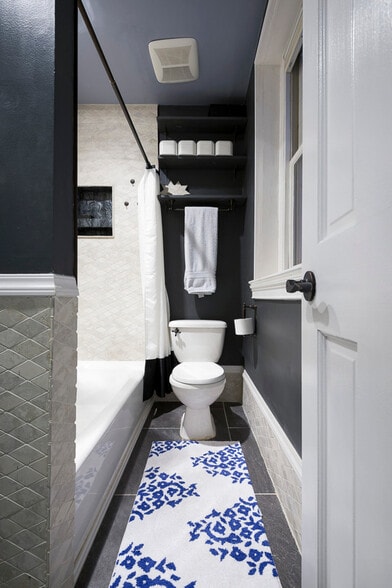 Building Photo - 1738 19th St NW