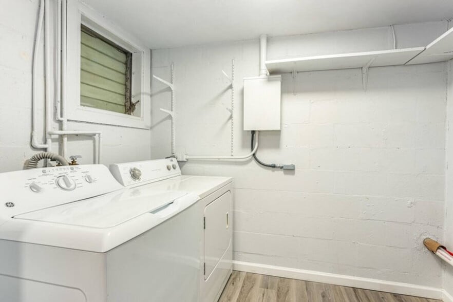 Building Photo - 1211 Co Rd 431