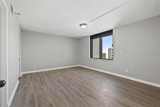 Building Photo - 5950 Pelican Bay Plaza S