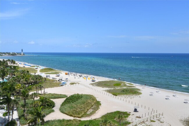 Building Photo - 1012 N Ocean Blvd