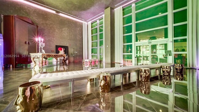 Building Photo - 495 Brickell Ave
