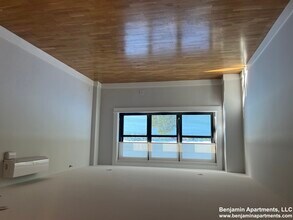 Building Photo - 1410 Columbia Rd