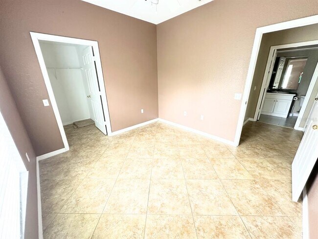 Building Photo - 1003 Eagle Pond Dr