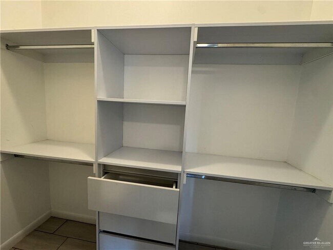 Building Photo - 22 S Sports Dr