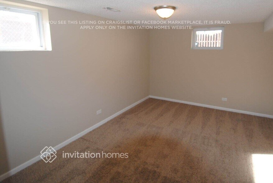 Building Photo - 8844 167th Pl