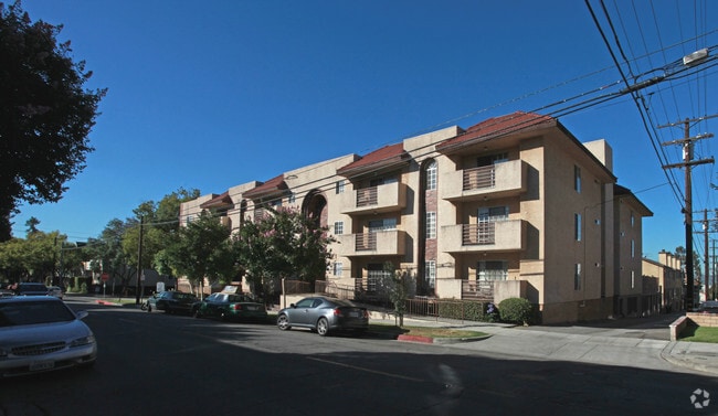 Building Photo - Park Verdugo