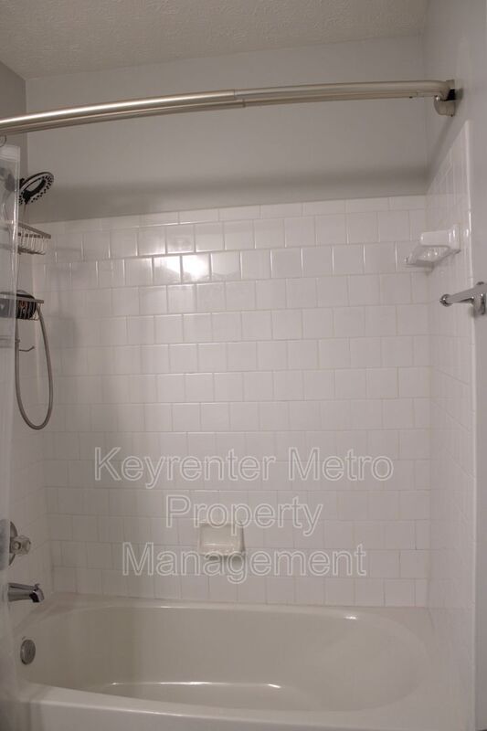 Building Photo - 9900 Prince Royal Pl