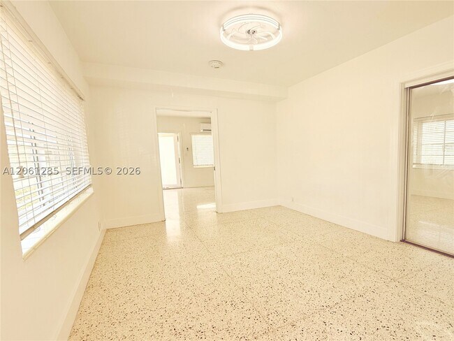 Building Photo - 7400 Harding Ave