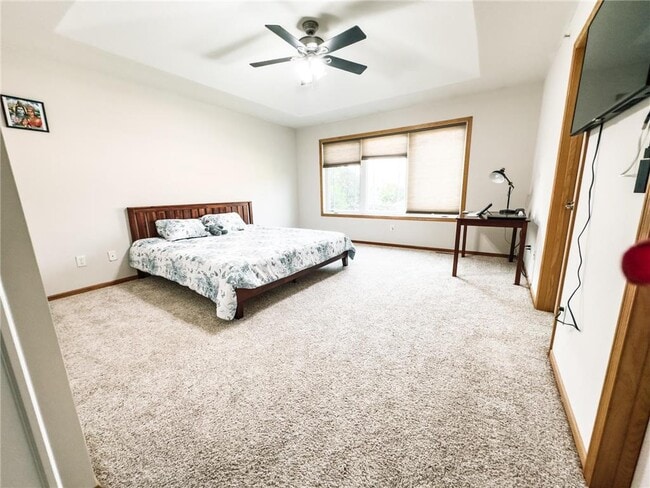 Building Photo - 5080 Yuma Ln N