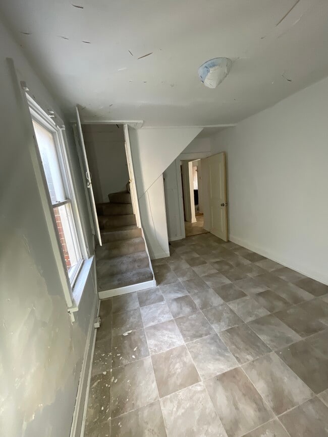 Building Photo - 5571 Era Ave