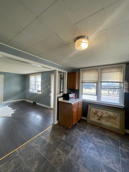 Building Photo - 71 5th St