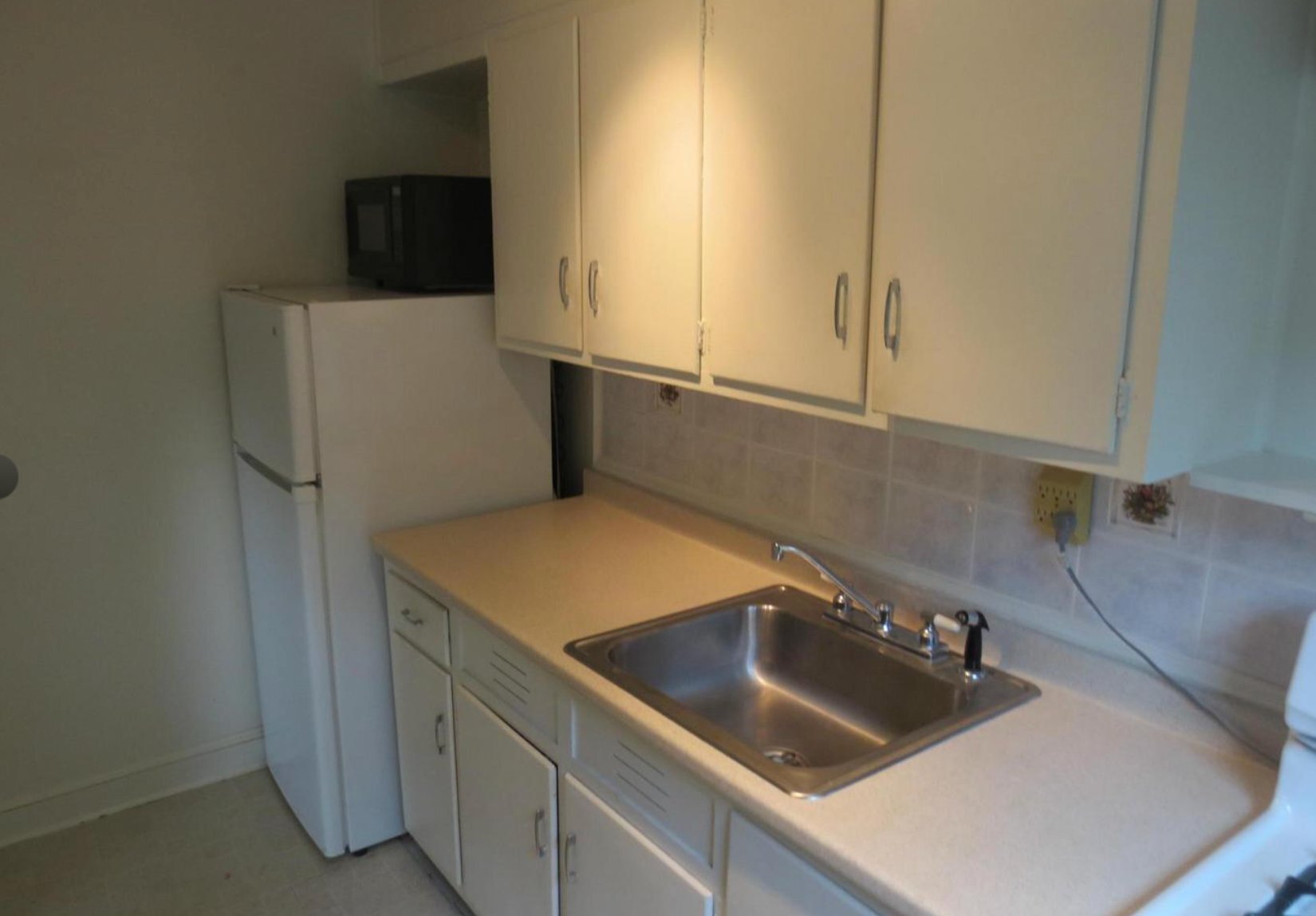 Building Photo - 5314 8th Rd S