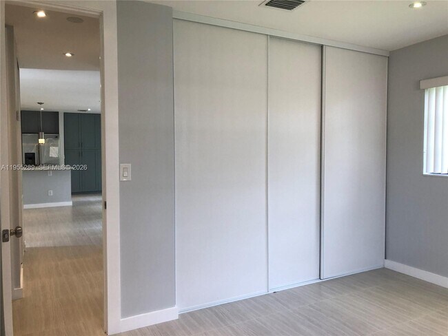 Building Photo - 9981 SW 13th Terrace