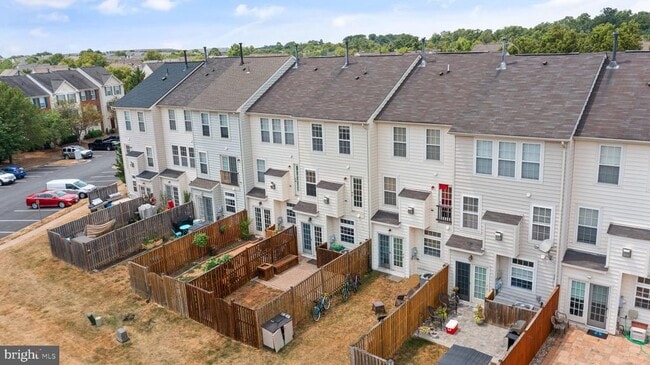 Building Photo - 44479 Watertown Terrace