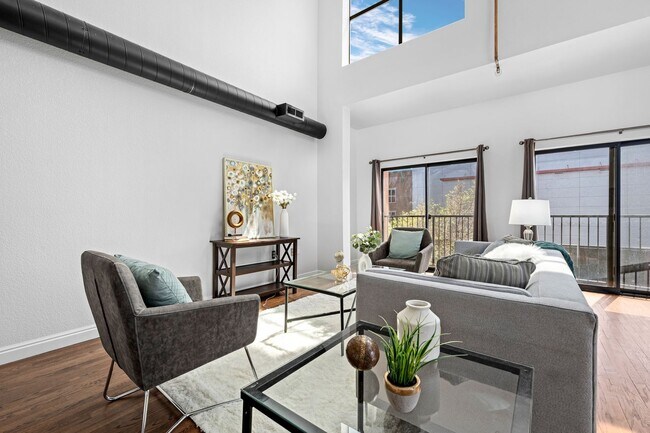 Building Photo - Top Level Condo in the Fire Clay Lofts in ...