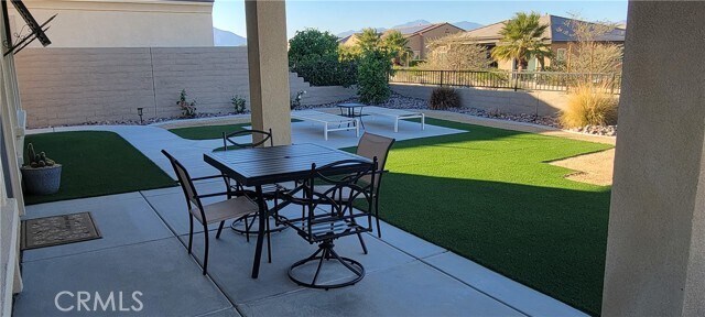 Building Photo - 82 Burgundy