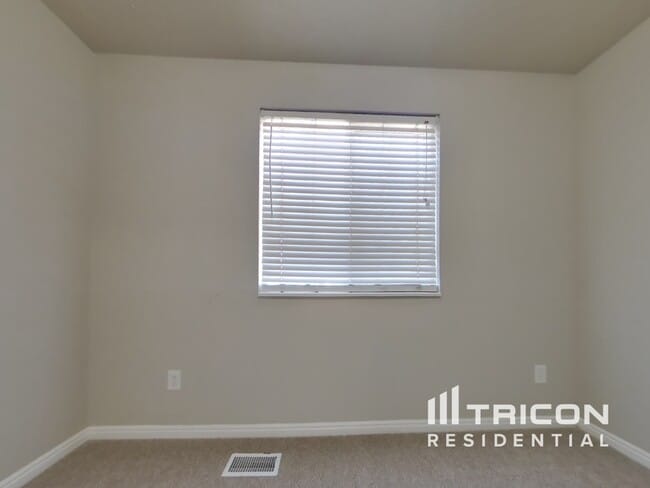 Building Photo - 2456 S 1475 W